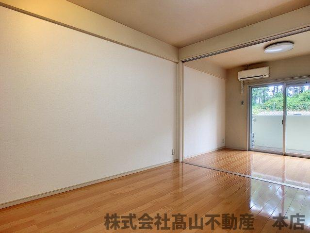 宗像市徳重の賃貸マンションの居間・リビング