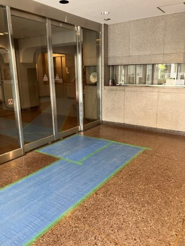 マンション市ケ谷のロビー|建物の内部です