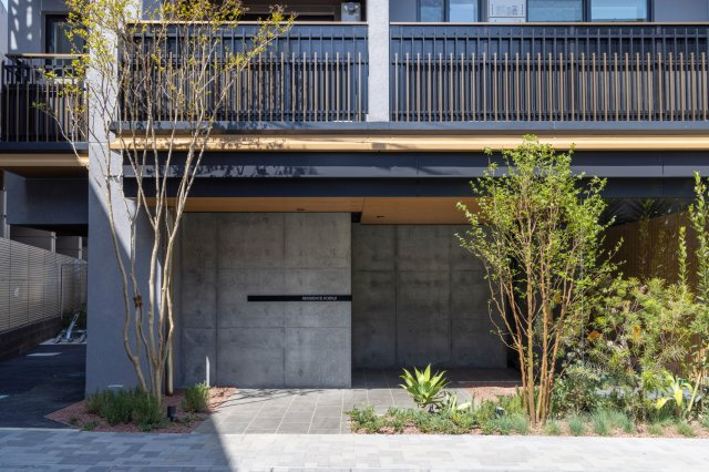 RESIDENCE　KOENJIのエントランス
