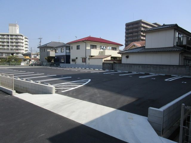 【駐車場】