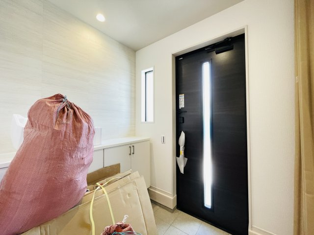 【玄関】 | LIGARE KIS白岡市新白岡8期　新築戸建　全1棟　1号棟