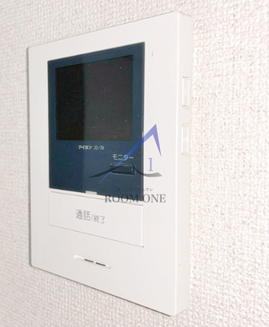 エスティハウス代沢A棟のセキュリティ|モニター付きインターホンです。