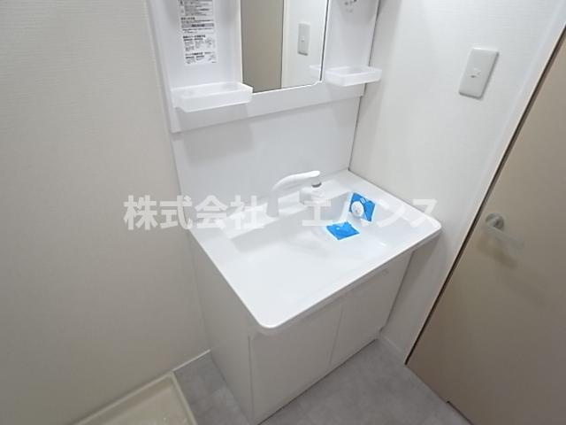 【独立洗面台】 | サンウイング稲荷町 | 朝の身支度には欠かせない独立洗面化粧台