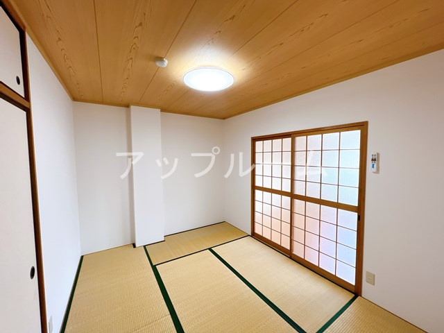 ルミエール松河戸の和室