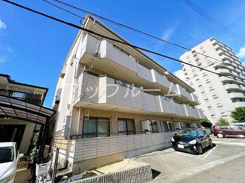 ルミエール松河戸の外観