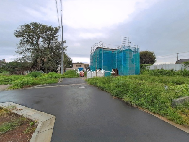 所沢市中富・全13棟　新築一戸建　5号棟　～LDK18帖～の前面道路含む現地写真|2026年9月7日撮影