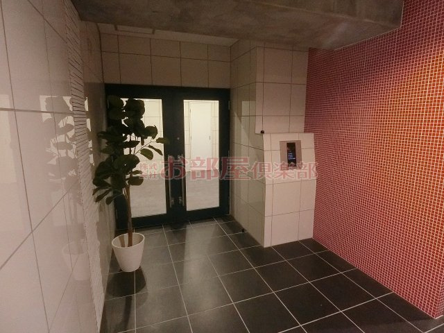 J-PLACE東町のエントランス