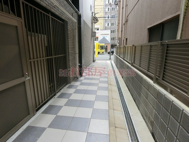 J-PLACE東町のエントランス