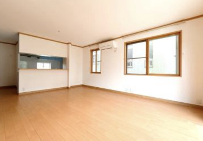 【居間・リビング】 | 白岡市白岡　中古戸建