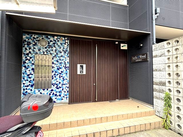 ステラウッド道明寺Ⅱのエントランス