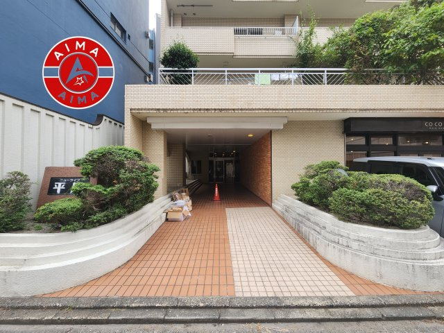ニューライフ平尾|きれいなエントランス入口です。