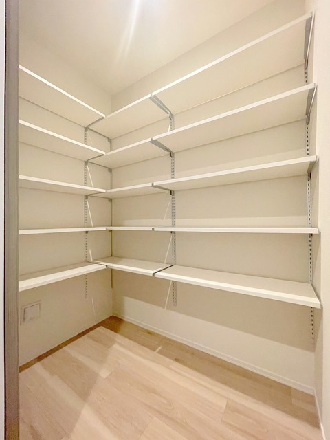 Ｄｕｅ　Ｗｅｓｔ　Ａｚａｂｕ　Ｈｏｕｓｅのその他|★１．３帖の納戸付きです★