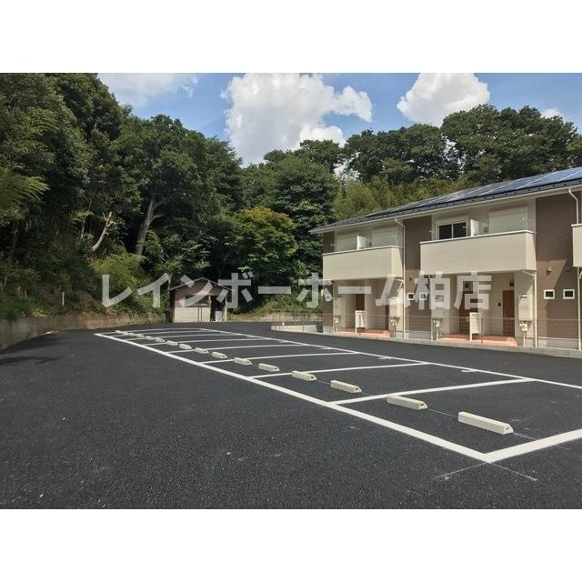 担当エリアのルームアドバイザーが直接対応いたしますの駐車場