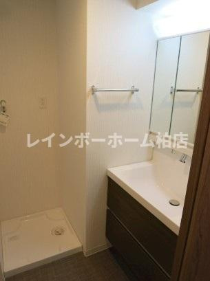 【仲介手数料：50％OFF】対象物件！の洗面所|シャワー付き洗面台です