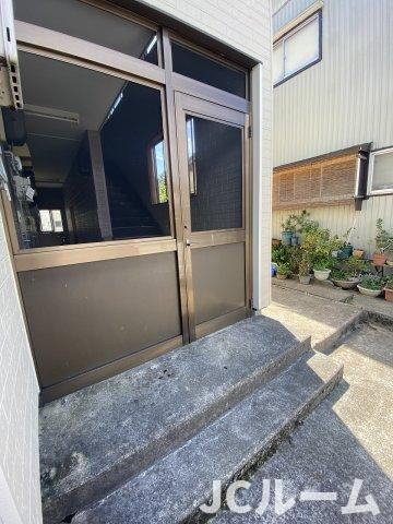 グリーンハイツ深山のエントランス