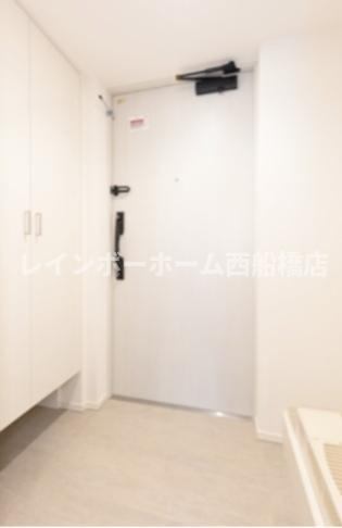 パークアクシス市川の玄関