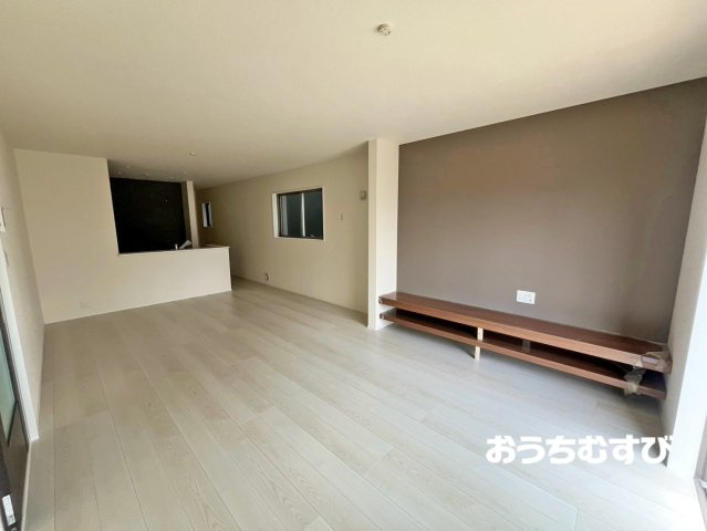 尾張旭市東大久手町第2(全3棟)の居間・リビング