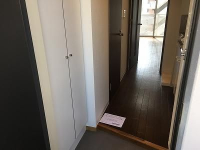 アクシーズタワー川口並木の玄関