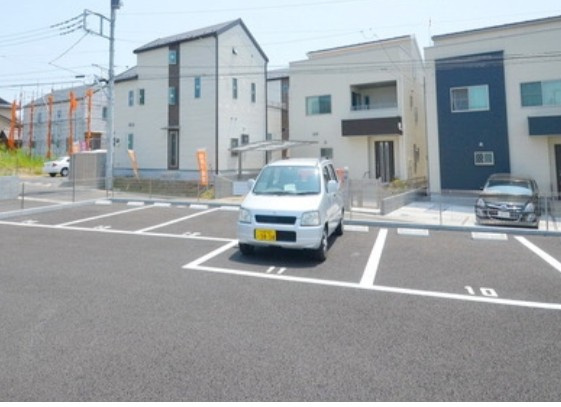 キラメックヒルズ西大宮の駐車場