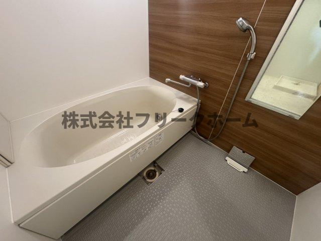 三鷹市下連雀３丁目の賃貸マンションの浴室
