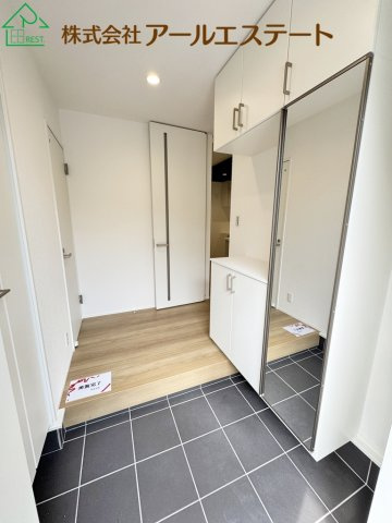 加古川市加古川町河原　　JR「加古川駅」徒歩11分の玄関