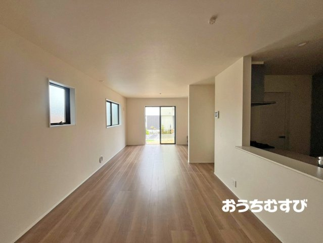 尾張旭市東大久手町第2(全3棟)の居間・リビング