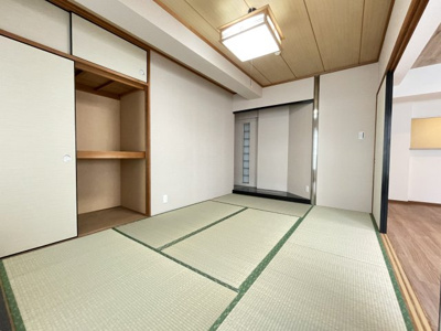 【和室】 | ベレビュー北山 | 和室６帖
リビング横に配した床の間のある落ち着いた和室。
