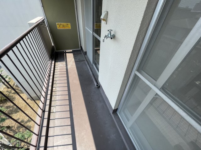甲子園東行マンションのバルコニー