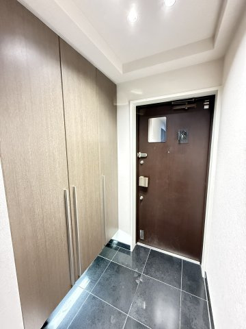 プラネスーペリア西長堀の玄関