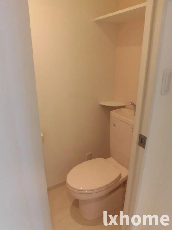 セリーゼ ウエストのトイレ|清潔感のあるトイレです