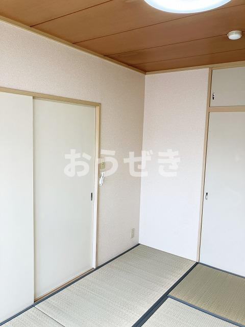 コモド浅田の和室