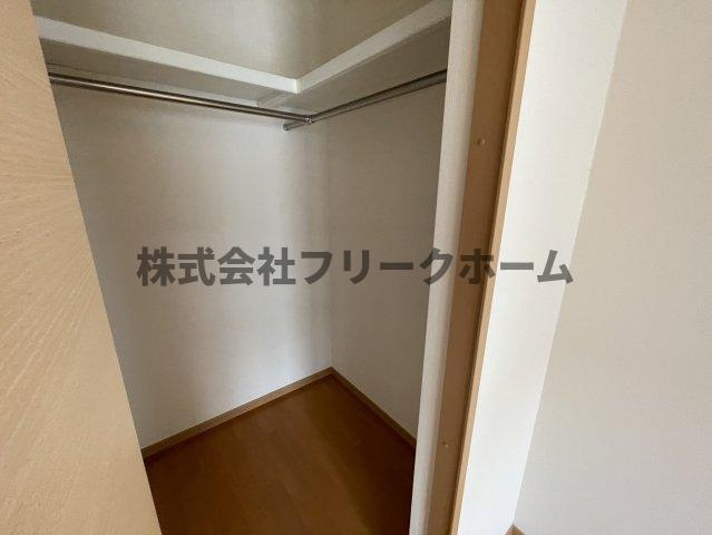 三鷹市上連雀１丁目のアパートの収納
