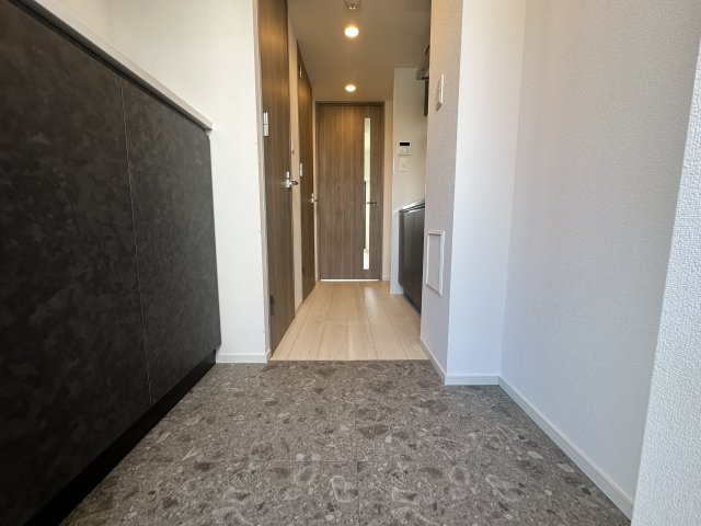 S-RESIDENCE野並駅前broadの玄関|シンプルで使いやすい玄関です