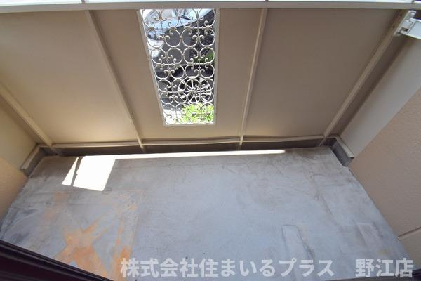 フラワーハイム鶴見のバルコニー