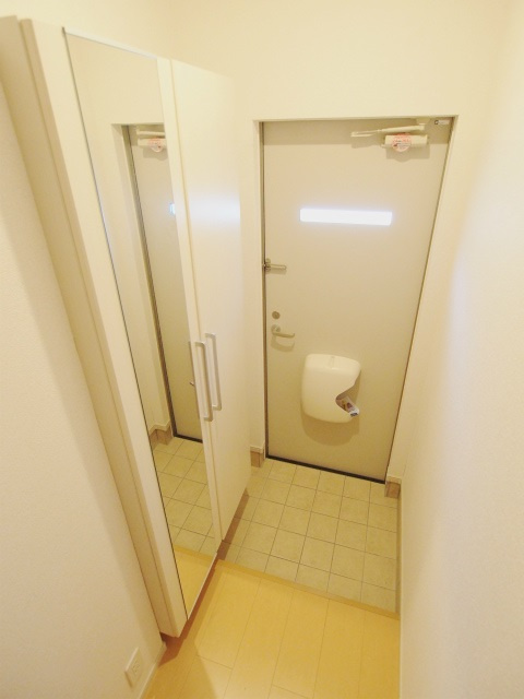 メゾン　アンジュの玄関