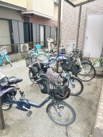 エレガンス浜中のその他共用部分|駐輪場です。