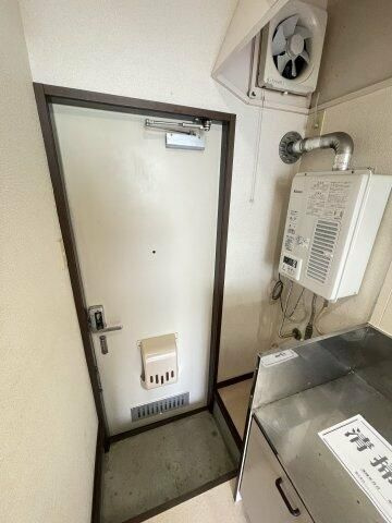 横浜市保土ケ谷区常盤台のアパートの玄関