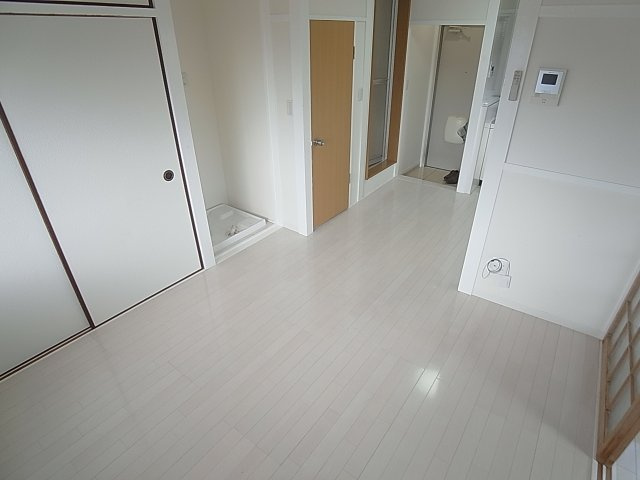 ビーコート鈴蘭台パートIの内装|開放感の有るお部屋です