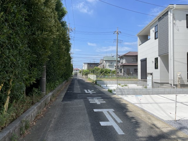 【前面道路含む現地写真】 | 久喜市鷲宮駅Ⅲ　Livele Fine　新築戸建　全2棟　2号棟