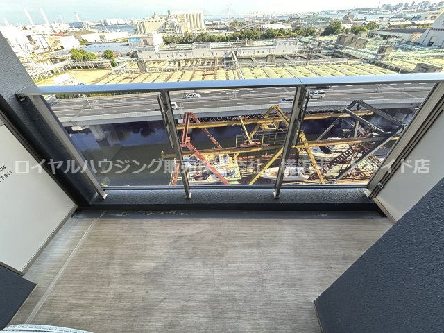 【バルコニー】