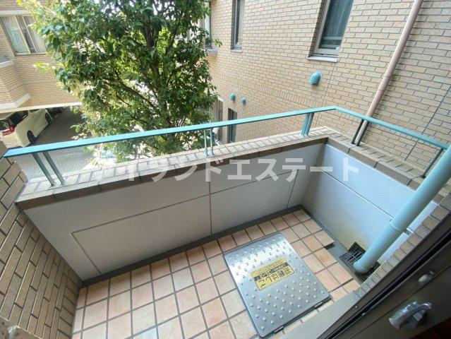 LANAI COURT CLASSIC　ファミリー向け　陽当たり良好　オートロックのバルコニー