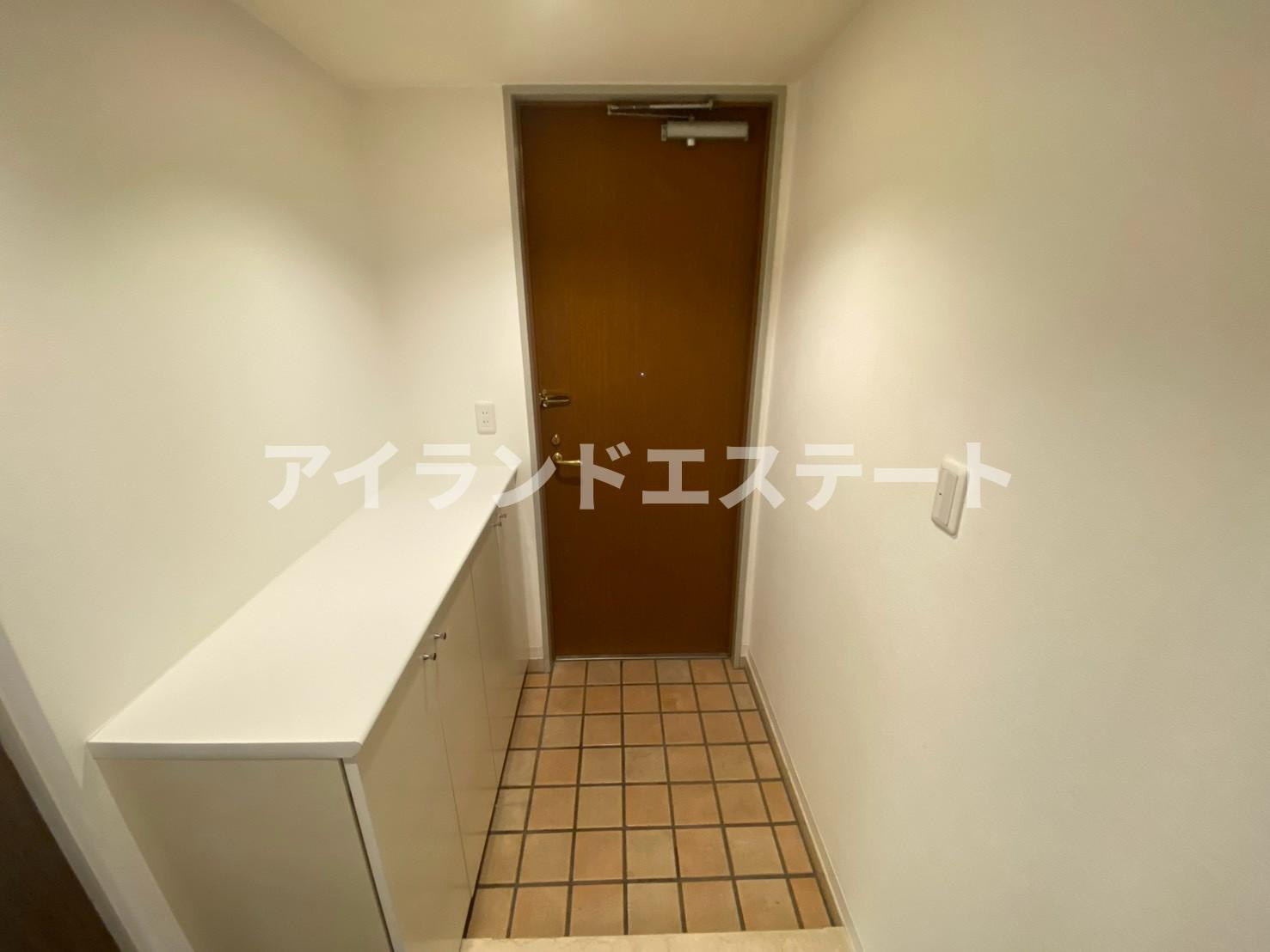 LANAI COURT CLASSIC　ファミリー向け　陽当たり良好　オートロックの玄関