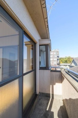 東久留米市東本町の賃貸マンションのバルコニー