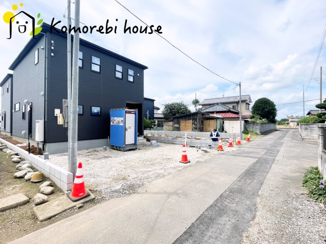 上尾市平方　2期　新築一戸建て　リーブルガーデン　01の前面道路含む現地写真|8/17撮影