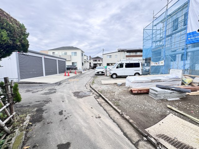 新築　高崎市並榎町　Heartful　Town　A号棟の前面道路含む現地写真|現地写真　西側接道幅員約4.2ｍ