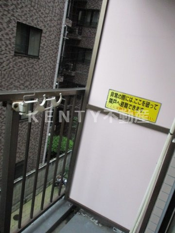 【バルコニー】 | スカイコート蒲田第２ | 開放的で明るい空間を演出してくれるバルコニーです