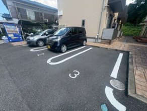【駐車場】