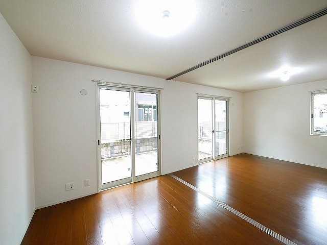 リザイア　Ａ棟の内装|明るい室内です