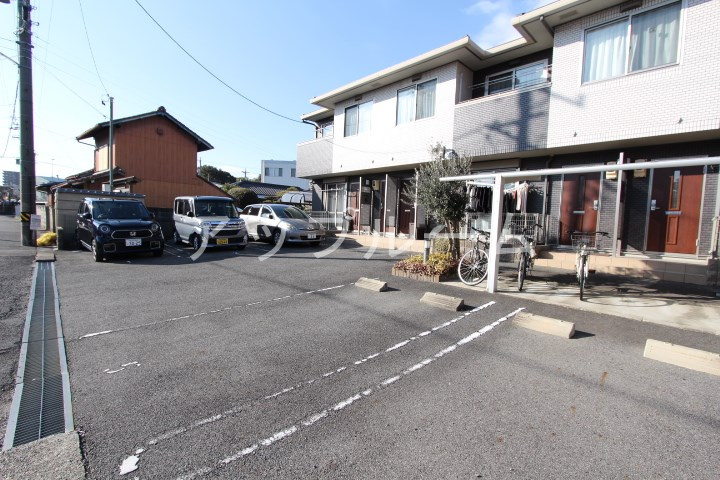 プランドールの駐車場