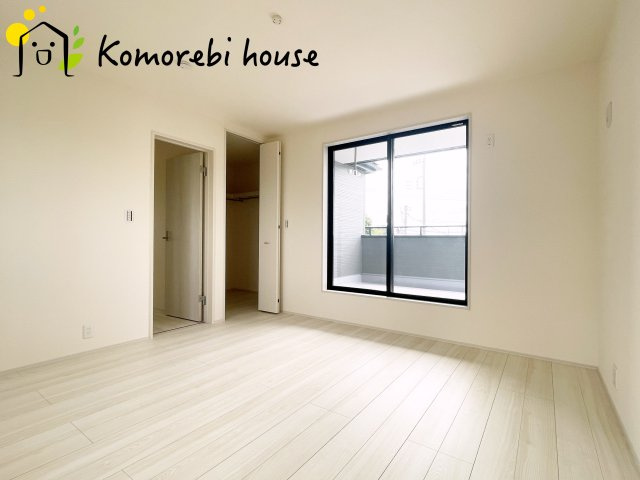 上尾市平方　2期　新築一戸建て　リーブルガーデン　02の寝室|使い勝手のいい寝室です